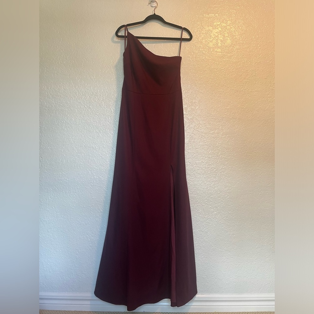 Amsale Sloan Bridesmaid Dress Maxi in Cayenne 10